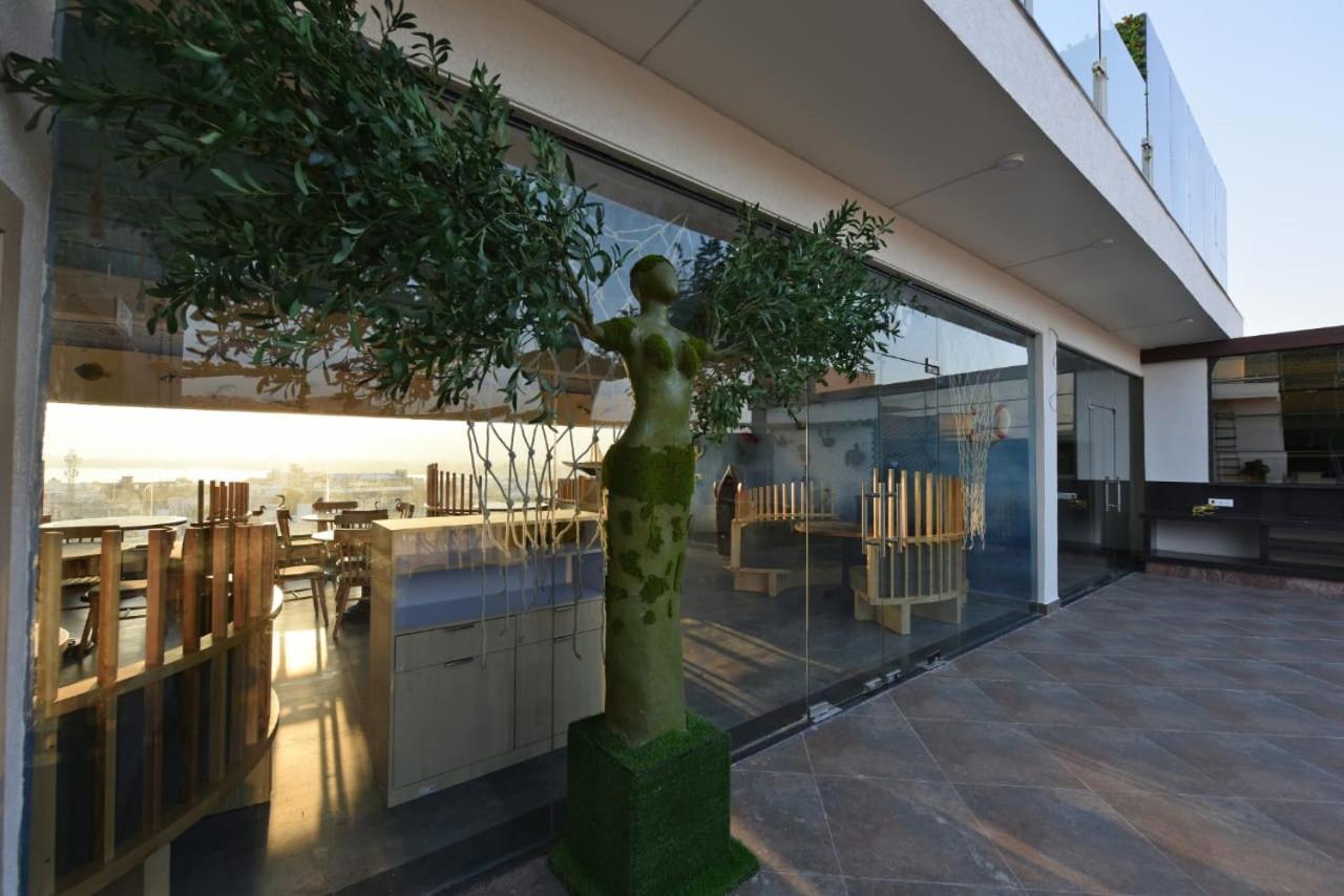 Hotel Jw Cruise Adžmér Exteriér fotografie